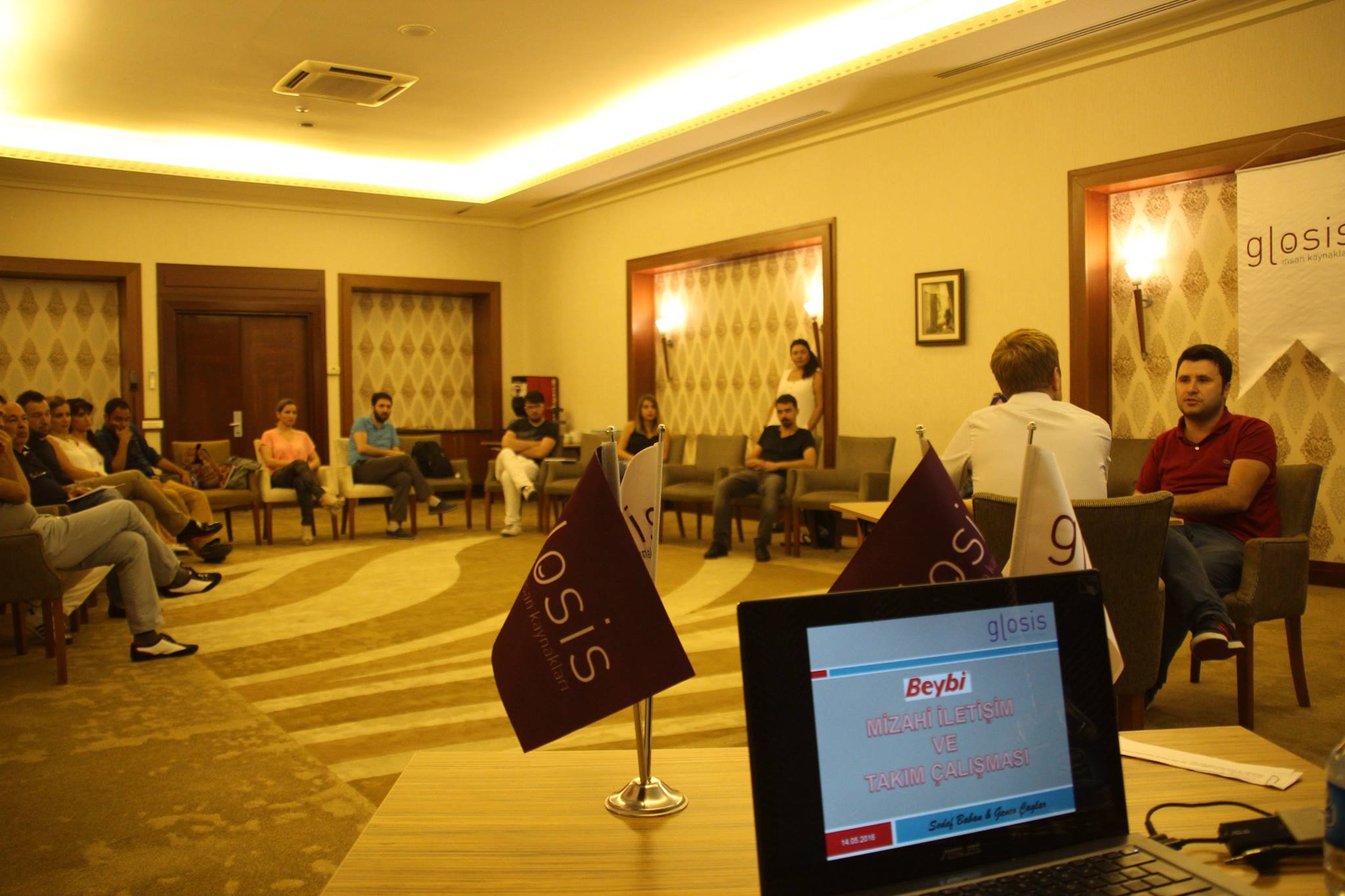 Mizahla İletişim Ve Takım Çalışması